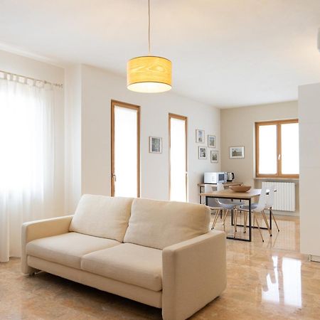 Residenza Aleardo Lägenhet Domegliara Exteriör bild